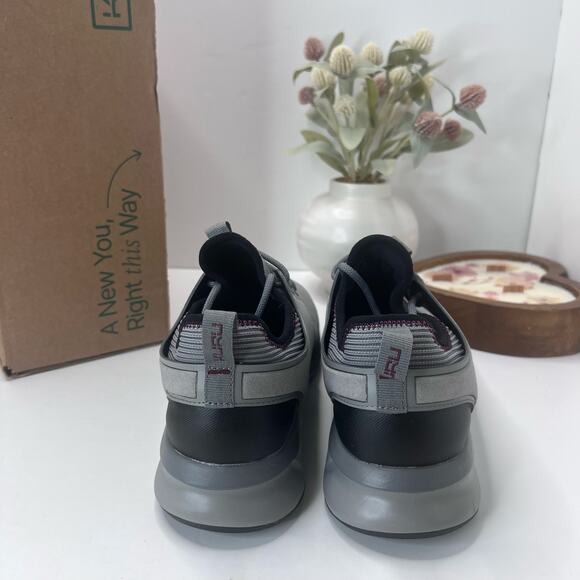 Kuru Atom Walking Comfort Sneaker Storm Gray/Black Men 10 Wide Tried On main image 7